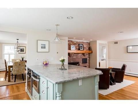 17 Middle St, Hingham, MA 02043 photo 6