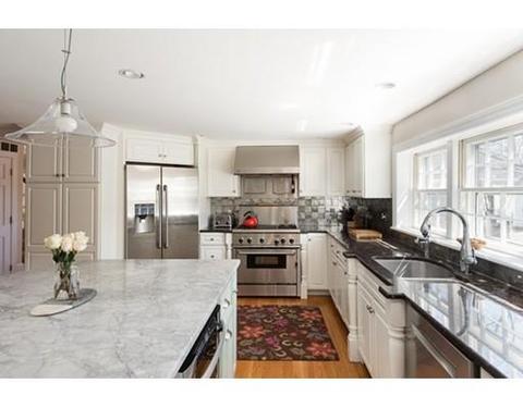 17 Middle St, Hingham, MA 02043 photo 4