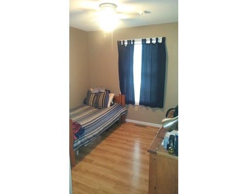 111 Waldorf St, Springfield, MA 01109 photo 9