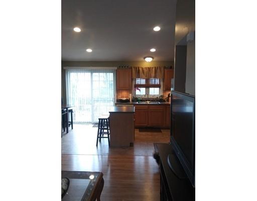 111 Waldorf St, Springfield, MA 01109 photo 3