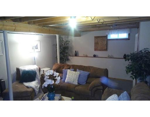 111 Waldorf St, Springfield, MA 01109 photo 12