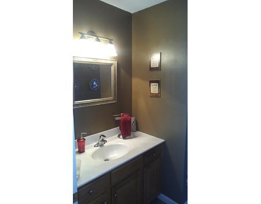 111 Waldorf St, Springfield, MA 01109 photo 7
