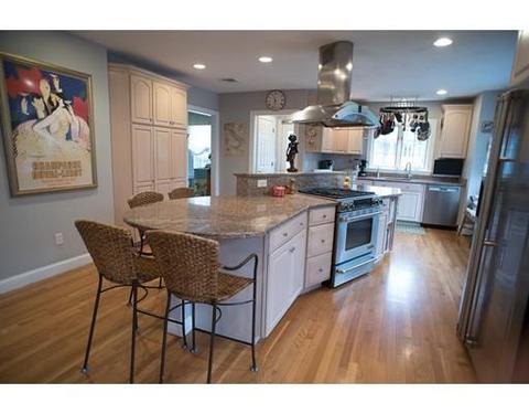 11 Holmes St, Needham, MA 02492 photo 4