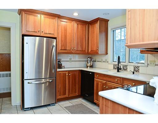 28 Ashmore Rd, Worcester, MA 01602 photo 8