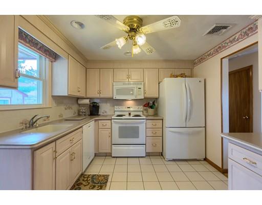 6 Rayner Cir, Stoneham, MA 02180 photo 6