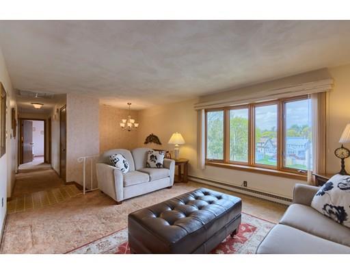 6 Rayner Cir, Stoneham, MA 02180 photo 3