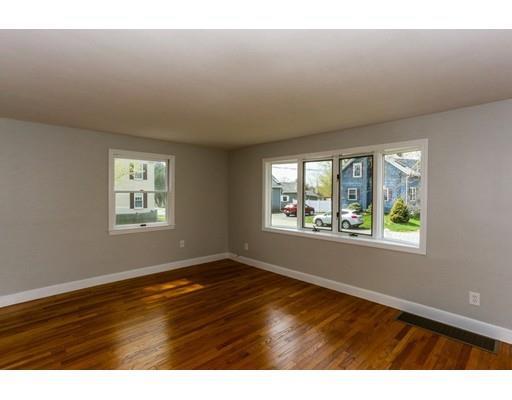 14 Merrill St, Danvers, MA 01923 photo 5