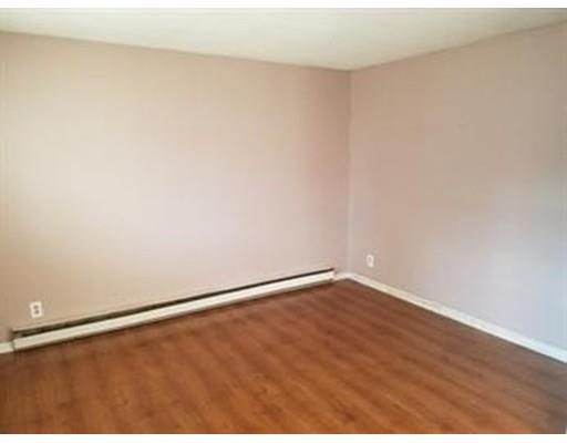 146 Vincent St, Springfield, MA 01129 photo 9
