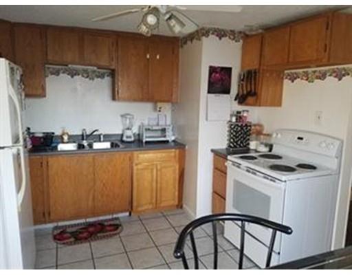146 Vincent St, Springfield, MA 01129 photo 4