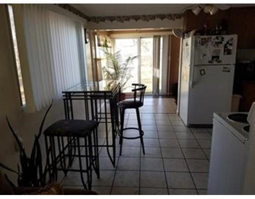 146 Vincent St, Springfield, MA 01129 photo 3