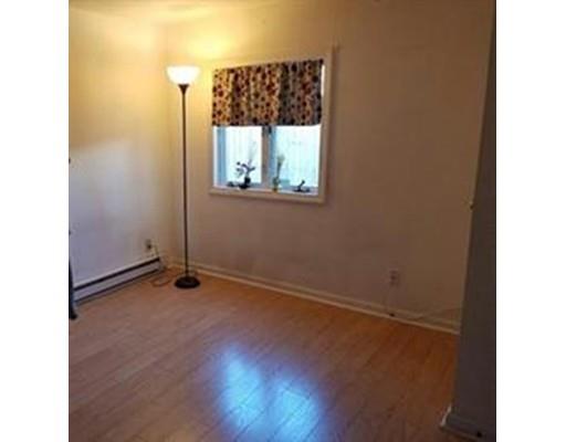 146 Vincent St, Springfield, MA 01129 photo 8