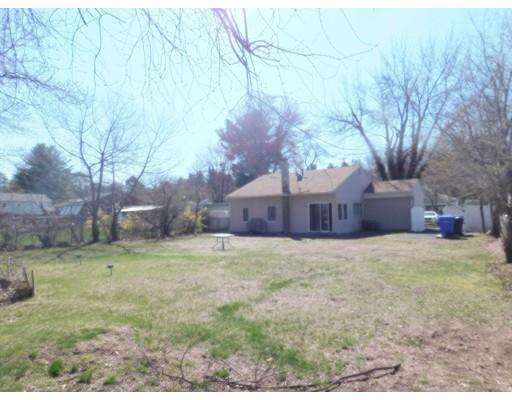 146 Vincent St, Springfield, MA 01129 photo 10