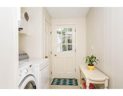111 Red Gate Ln, Reading, MA 01867 photo 9