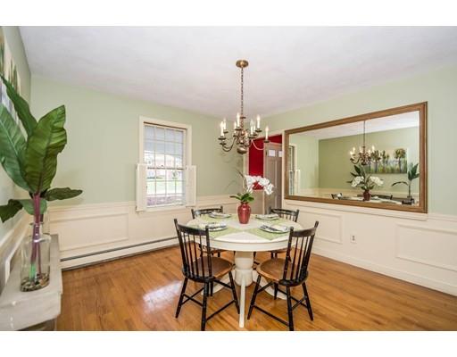 111 Red Gate Ln, Reading, MA 01867 photo 5