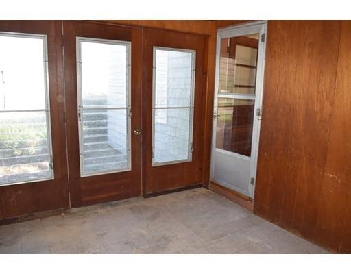 41 Cooper St, West Springfield, MA 01089 photo 17