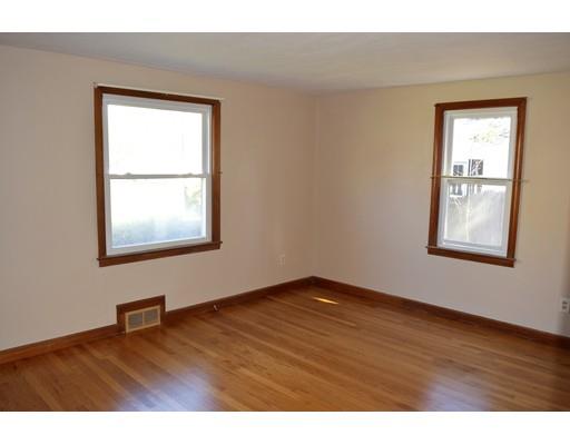 41 Cooper St, West Springfield, MA 01089 photo 12