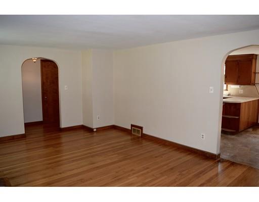 41 Cooper St, West Springfield, MA 01089 photo 8