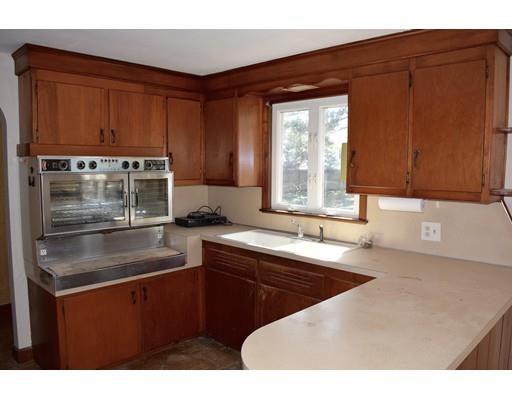 41 Cooper St, West Springfield, MA 01089 photo 6