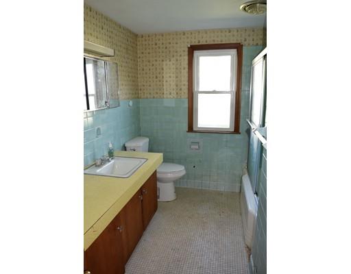 41 Cooper St, West Springfield, MA 01089 photo 10
