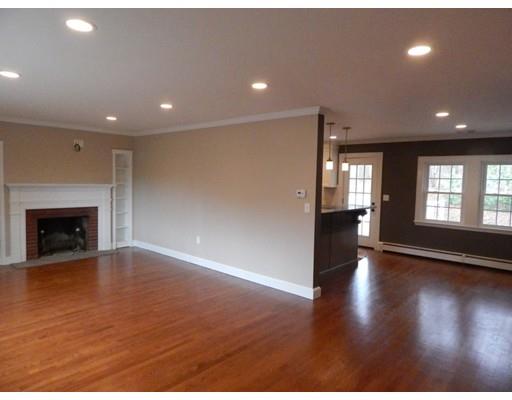 890 Washington St, Walpole, MA 02081 photo 2