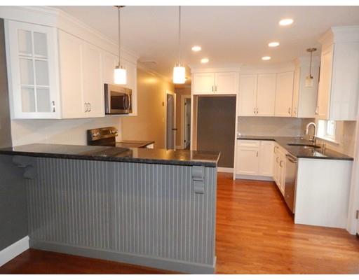 890 Washington St, Walpole, MA 02081 photo 4