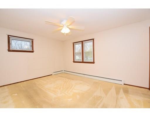 5 Trail Cir, Springfield, MA 01118 photo 12