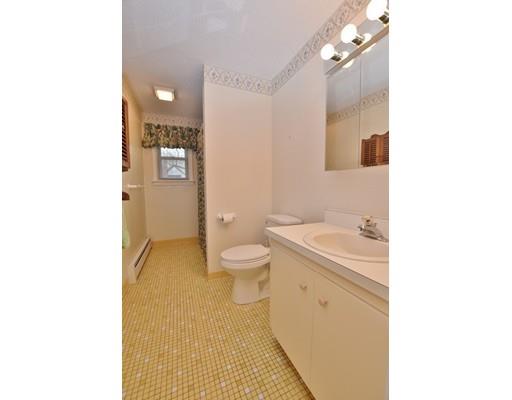 5 Trail Cir, Springfield, MA 01118 photo 18