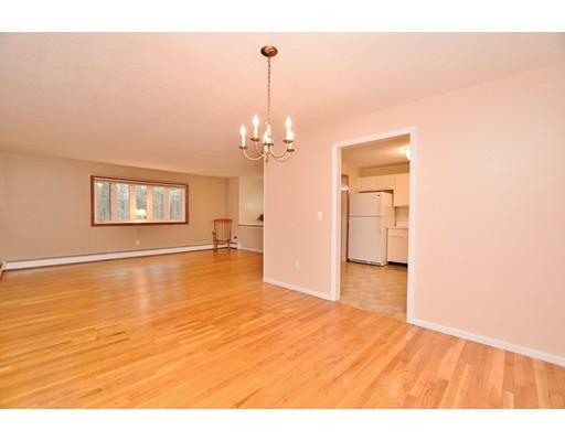 5 Trail Cir, Springfield, MA 01118 photo 7