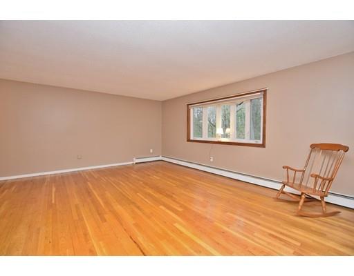 5 Trail Cir, Springfield, MA 01118 photo 9