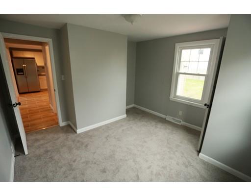 76 Lucerne Rd, Springfield, MA 01119 photo 12