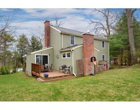 2 Hickory Dr, Worcester, MA 01609 photo 2