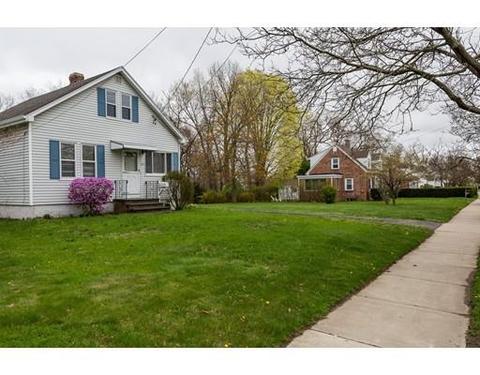 227 Parker St, Springfield, MA 01151 photo 2