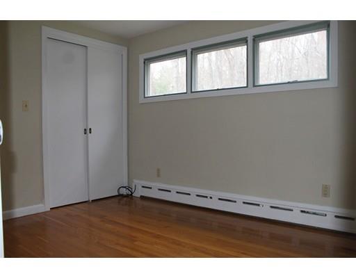 99 Slumber Ln, Springfield, MA 01128 photo 11