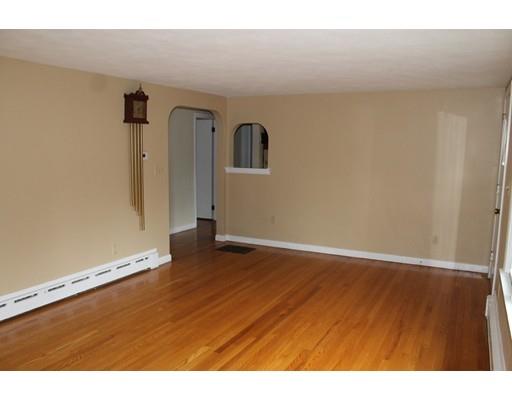 99 Slumber Ln, Springfield, MA 01128 photo 8