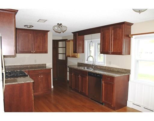 99 Slumber Ln, Springfield, MA 01128 photo 5