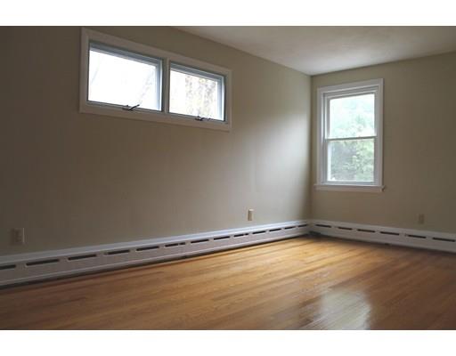 99 Slumber Ln, Springfield, MA 01128 photo 12