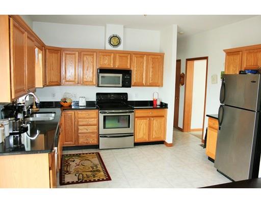 12 Arrowsic St, Worcester, MA 01606 photo 6