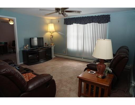 95 Angell St, Fall River, MA 02721 photo 5