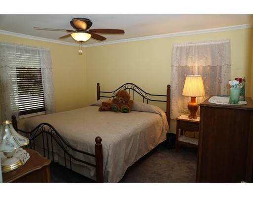 95 Angell St, Fall River, MA 02721 photo 8