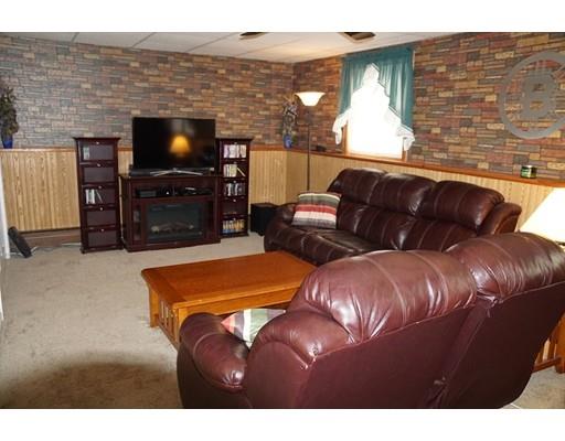 95 Angell St, Fall River, MA 02721 photo 11