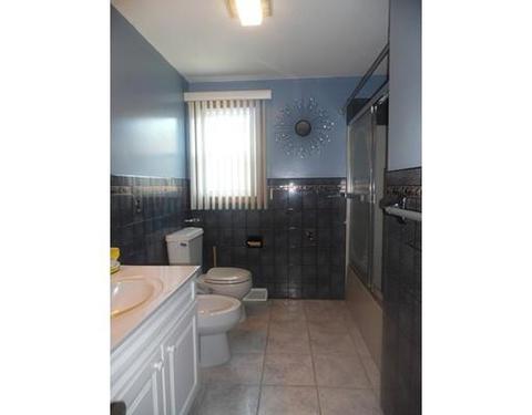 87 Butler St, Fall River, MA 02724 photo 4