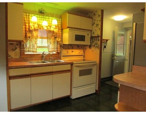 20 Overlook Dr, Florence, MA 01062 photo 5