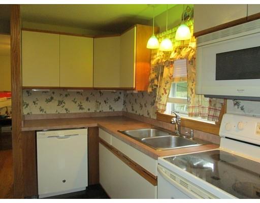 20 Overlook Dr, Florence, MA 01062 photo 4