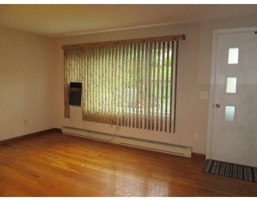 20 Overlook Dr, Florence, MA 01062 photo 9