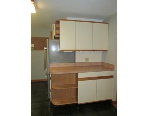 20 Overlook Dr, Florence, MA 01062 photo 7