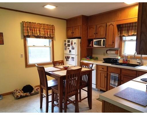 34 Higgins St, Springfield, MA 01108 photo 6