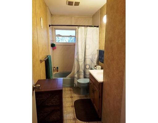34 Higgins St, Springfield, MA 01108 photo 11