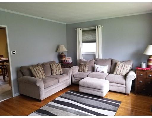 34 Higgins St, Springfield, MA 01108 photo 4