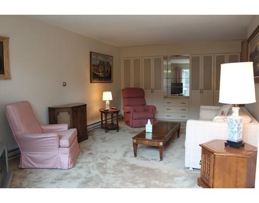 1208 Greendale Ave #209, Needham, MA 02492 photo 4