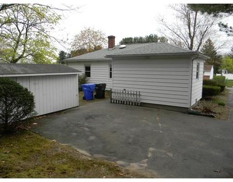 167 Hermitage Dr, Springfield, MA 01129 photo 2